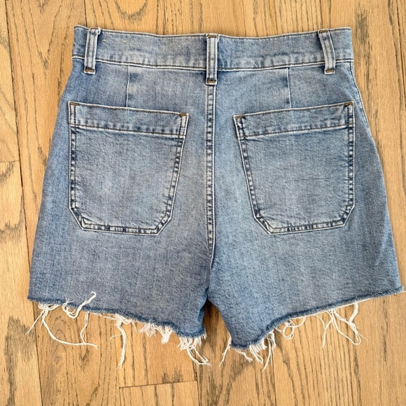 Madewell Women’s High Rise Patch Pockets Frayed Hem Denim Shorts Size 27 - Picture 7 of 8